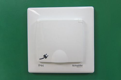 Купить розетку Шнайдер в Минске! розетки schneider со шторками с крышкой шнайдер с защитой минск цена