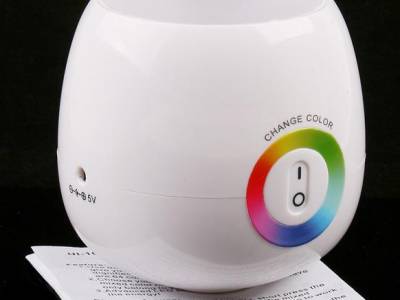 Светодиодный многоцветный сенсорный светильник